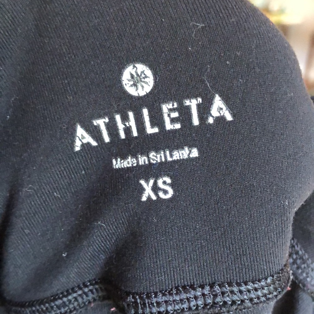 ATHLETA XS CROPPED LEGGINGS CROSSED SIDES
